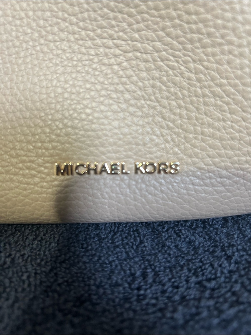 Michael Kors Beige Pebbled Leather Crossbody Bag - Picture 4 of 13